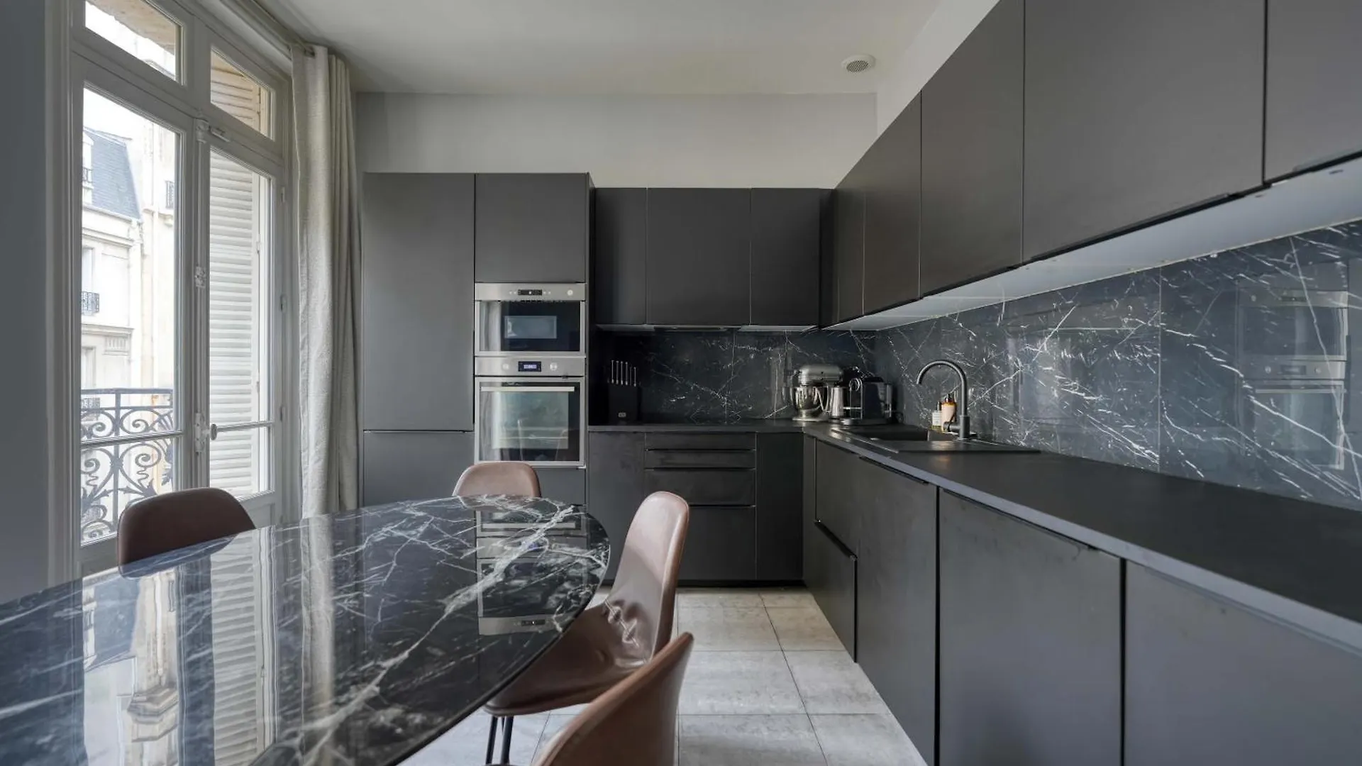 Appartement Bugeaud Luxury Parijs