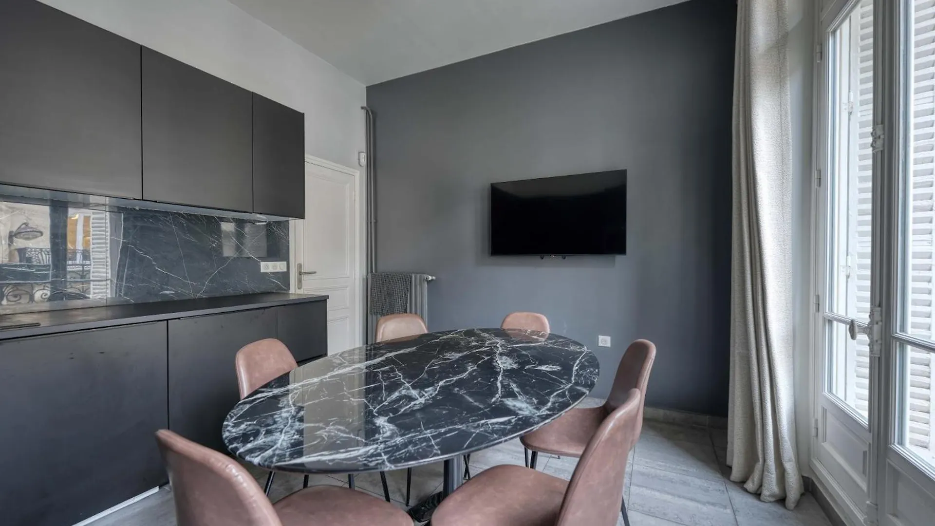 Appartement Bugeaud Luxury Parijs 0*,  Frankrijk